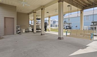 4069 Madagascar St, Bay St. Louis, MS 39520