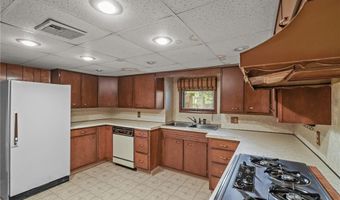 2 Julia Dr, North Providence, RI 02911