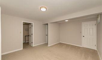 414 Arbor Glen Dr, Ballwin, MO 63021