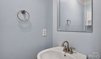 354 E Creek Bnd, Athens, GA 30605