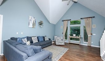 2096 HIDDEN HOLLOW Ln, Akron, OH 44313