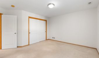 3022 Beckley St, Ames, IA 50010