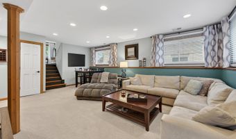 1016 S Haddow Ave, Arlington Heights, IL 60005
