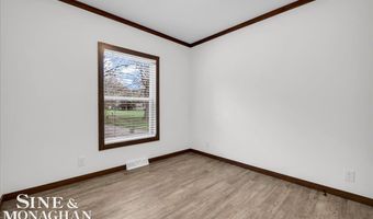 2060 Washington St, Algonac, MI 48001