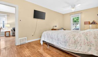 1015 E ELDORADO St, Appleton, WI 54911