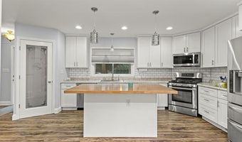 10018 Manor Ave, Allen Park, MI 48101