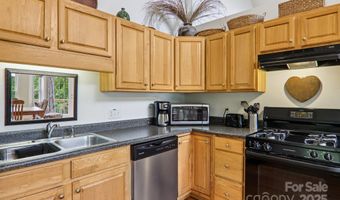 311 Jacks Knob Rd, Barnardsville, NC 28709