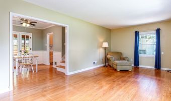3425 Woodland St, Ames, IA 50014