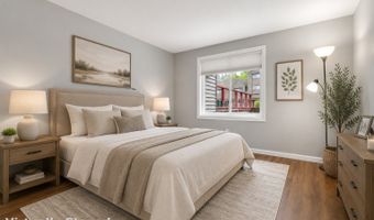 70 Montoya Dr 70, Branford, CT 06405
