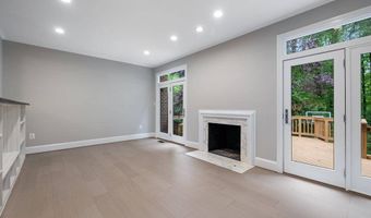 7322 Greentree Rd, Bethesda, MD 20817