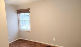 1660 Pond Shore Dr, Ann Arbor, MI 48108