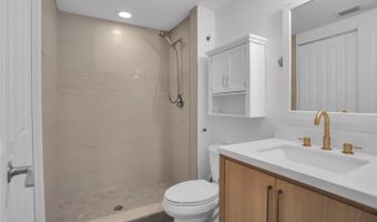 468 W PAR St 468, Orlando, FL 32804