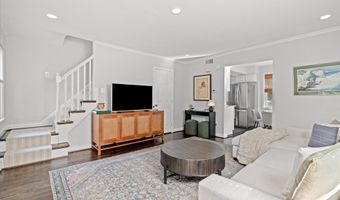 1610 SUTER St, Alexandria, VA 22314