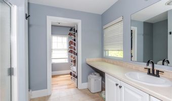 50 Searle Ave, Cranston, RI 02920