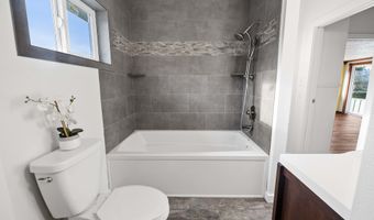 886 FLORENCE Ave, Astoria, OR 97103