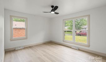3937 Tamerlane Dr, Charlotte, NC 28205