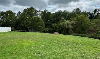 114 E Concord St, Athens, WV 24712