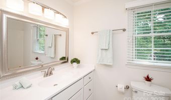7111 Sythe Ct, Charlotte, NC 28226