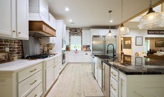 28244 S Sardis Rd, Bauxite, AR 72011