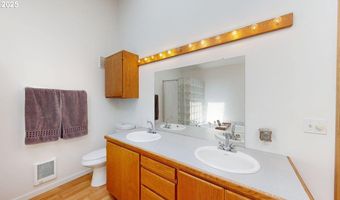 98393 E COUGAR Ln, Brookings, OR 97415