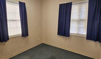 979 Farmington Ave 1F, Berlin, CT 06037