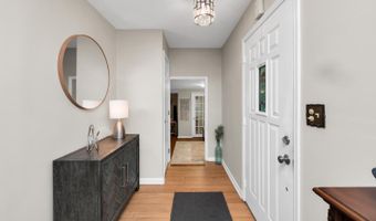 749 Park Ave, Belford, NJ 07718