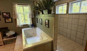 31 Woods Mills Rd, Baldwin, ME 04024