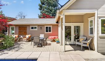 746 C St, Ashland, OR 97520