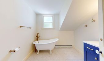 382 Hewitt Rd, Bristol, VT 05443