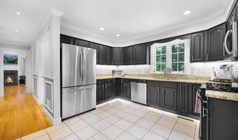 489 Main St, Acushnet, MA 02743