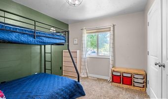 5477 Barton Cir, Ammon, ID 83406