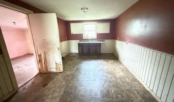 108 College, Barnesville, GA 30204