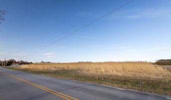 39 W Shore Rd, Alburgh, VT 05440