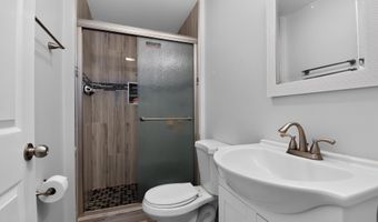 8307 PONDSIDE Ter, Alexandria, VA 22309