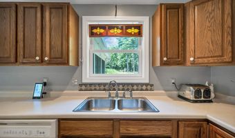 495 Halls Hill Rd, Alton, NH 03809