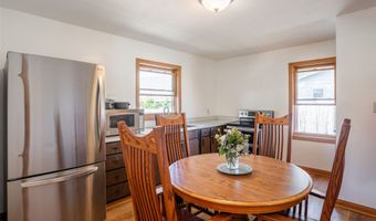 1206 3rd Ave SE, Altoona, IA 50009