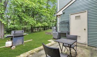 223 Perth Hill Ct, Aberdeen Twp., NJ 07747