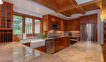 395 Hillwinds Rd, Brattleboro, VT 05301