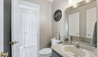 303 Hunters Rdg, Auburn, IN 46706