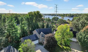 2211 Brittany Ct, New Brighton, MN 55112