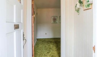 29 Edward Ave, East Providence, RI 02916