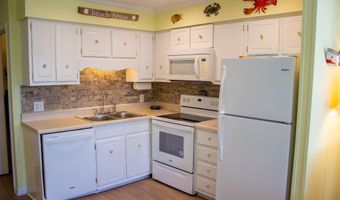 2008 E Ft Macon Rd D18, Atlantic Beach, NC 28512