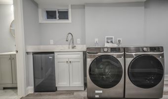 7009 ADELPHI Rd, Hyattsville, MD 20782