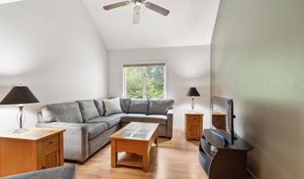 22 Briston Ct, Bedford, NH 03110
