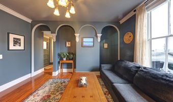 369 37th St, Astoria, OR 97103