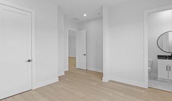 555 Versailles Dr, Auburn, GA 30011