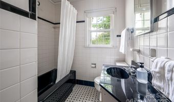 26 Lorraine Ave, Asheville, NC 28804