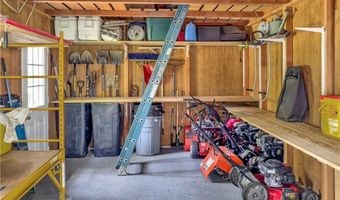223 Ten Rod Rd, Exeter, RI 02822