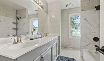 6040 Adacroft Dr SE, Ada, MI 49301