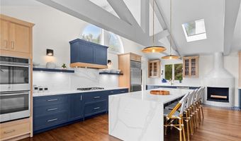 1 Harbor View Dr, Newport, RI 02840